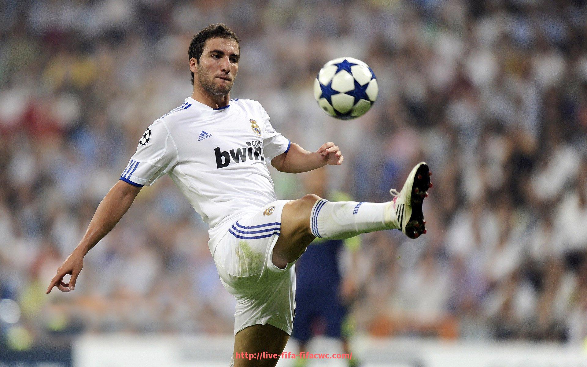 世俱杯直播-世俱杯比赛焦点镜头回顾,捕捉决定胜负的重要瞬间